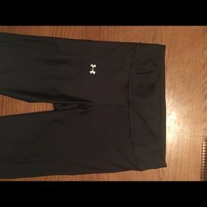 Medium under armour cropped leggings